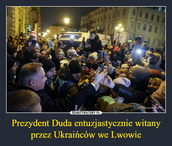 Prezydent Duda entuzjastycznie witany przez Ukraińców we Lwowie